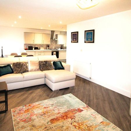 Rotherham - Rawmarsh - Great Customer Feedback - 2 Bed Bungalow - New Build - High End Furnishings - Wheel Chair Accessible - Large Enclosed Garden - Dog Friendly Buitenkant foto